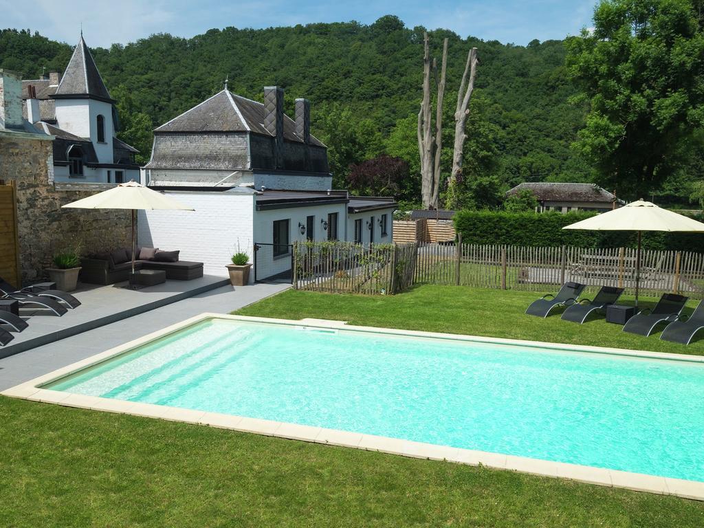 Modern Mansion In Hasti Re Par Del With Pool Βίλα Hastiere-par-dela Εξωτερικό φωτογραφία