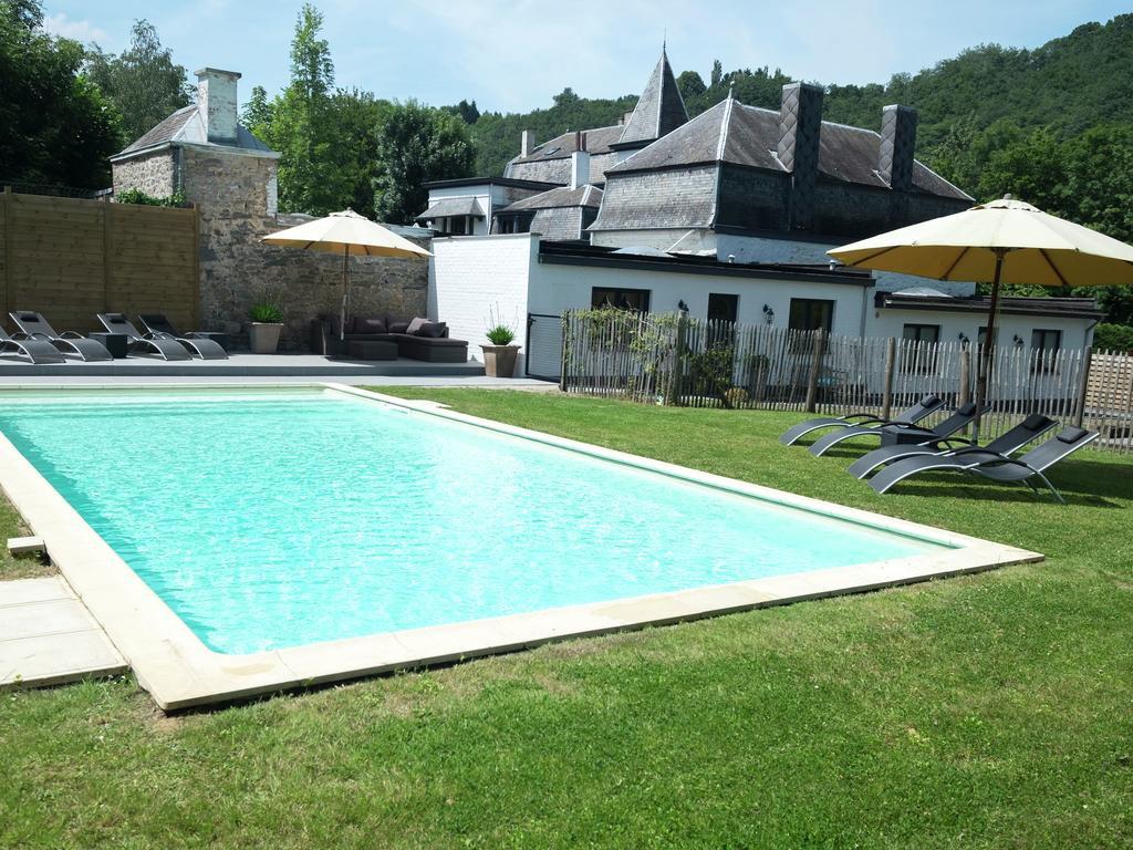 Modern Mansion In Hasti Re Par Del With Pool Βίλα Hastiere-par-dela Εξωτερικό φωτογραφία
