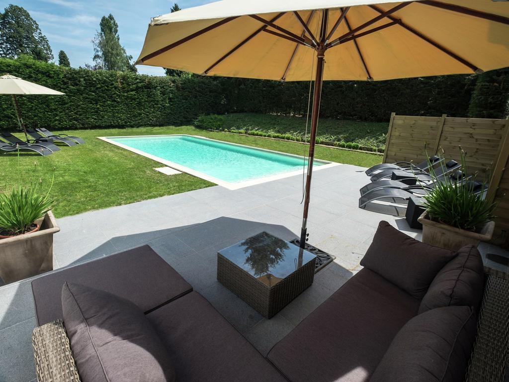 Modern Mansion In Hasti Re Par Del With Pool Βίλα Hastiere-par-dela Εξωτερικό φωτογραφία